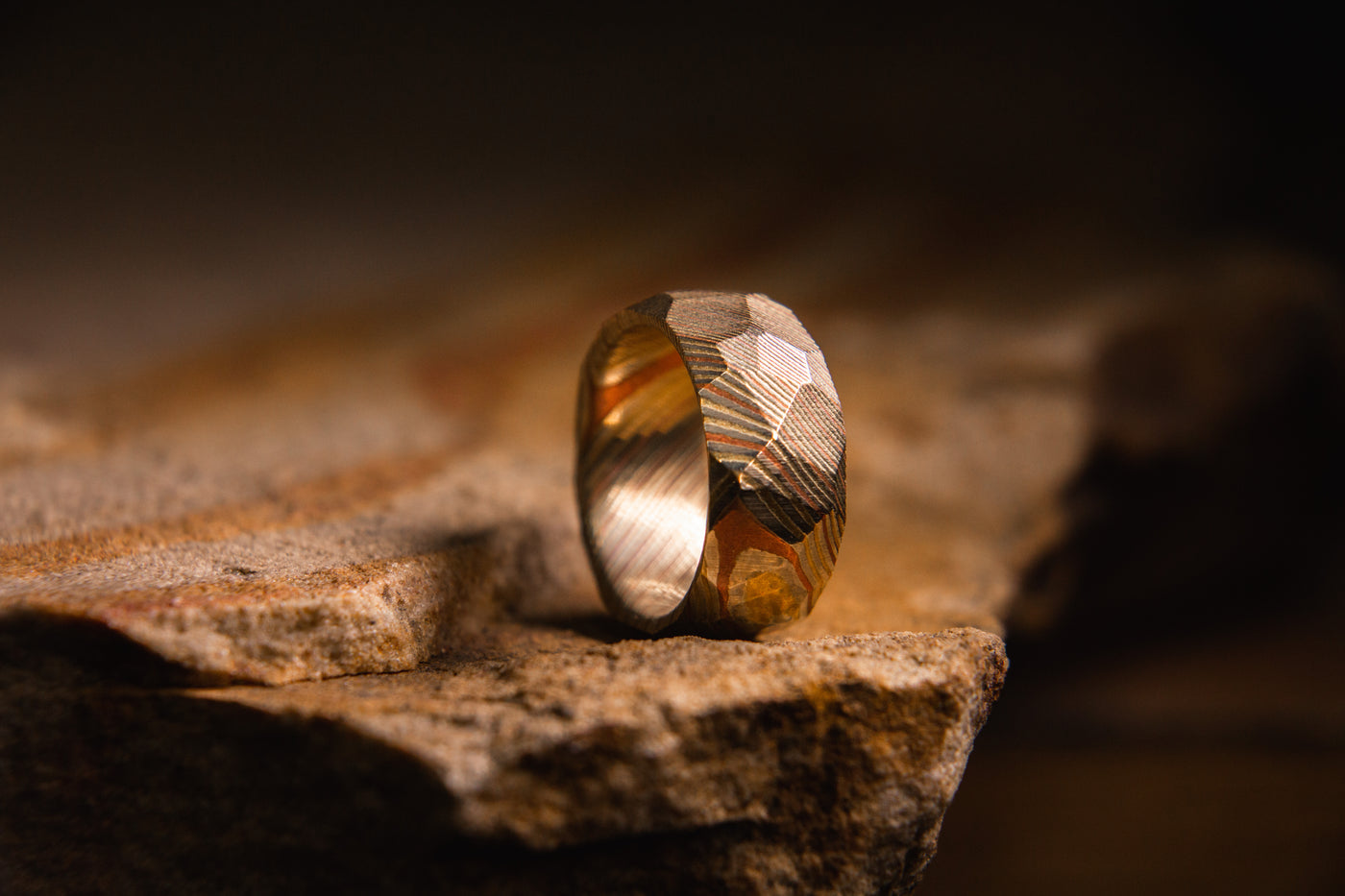 Plus-Sized Wedding Bands: This Is What You Need to Know