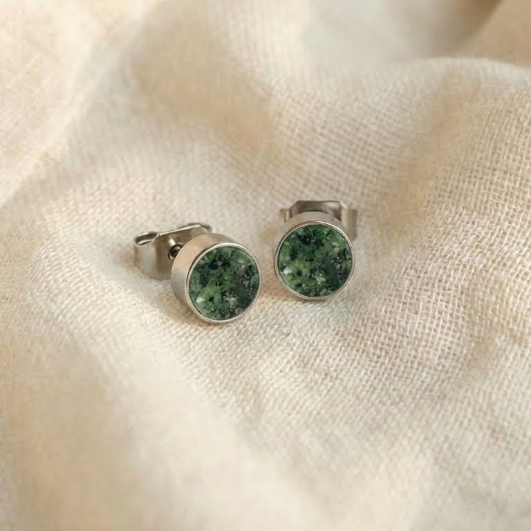 Round Emerald Glowstone Earrings