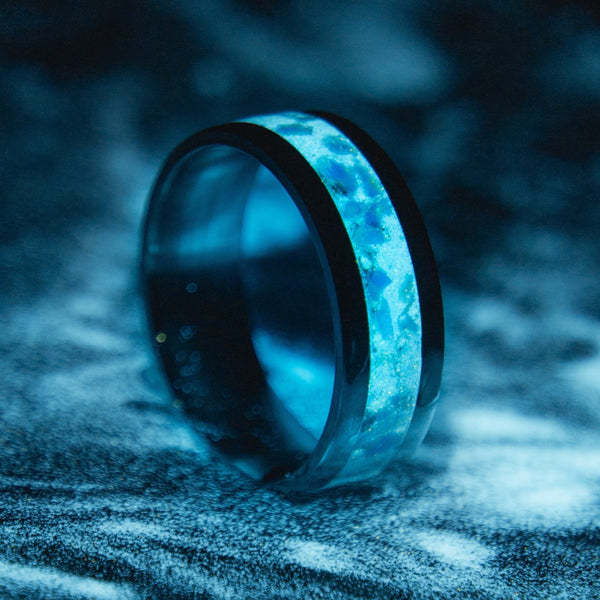 Lightning Glow Ring, Hammer Texture Ring, Titanium Wood Glow Ring, Mens  Wedding Band Black, Cool Mens Ring, Anniversary Ring - Etsy