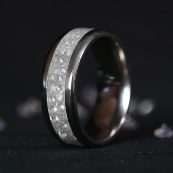 Diamond dust glow ring hotsell