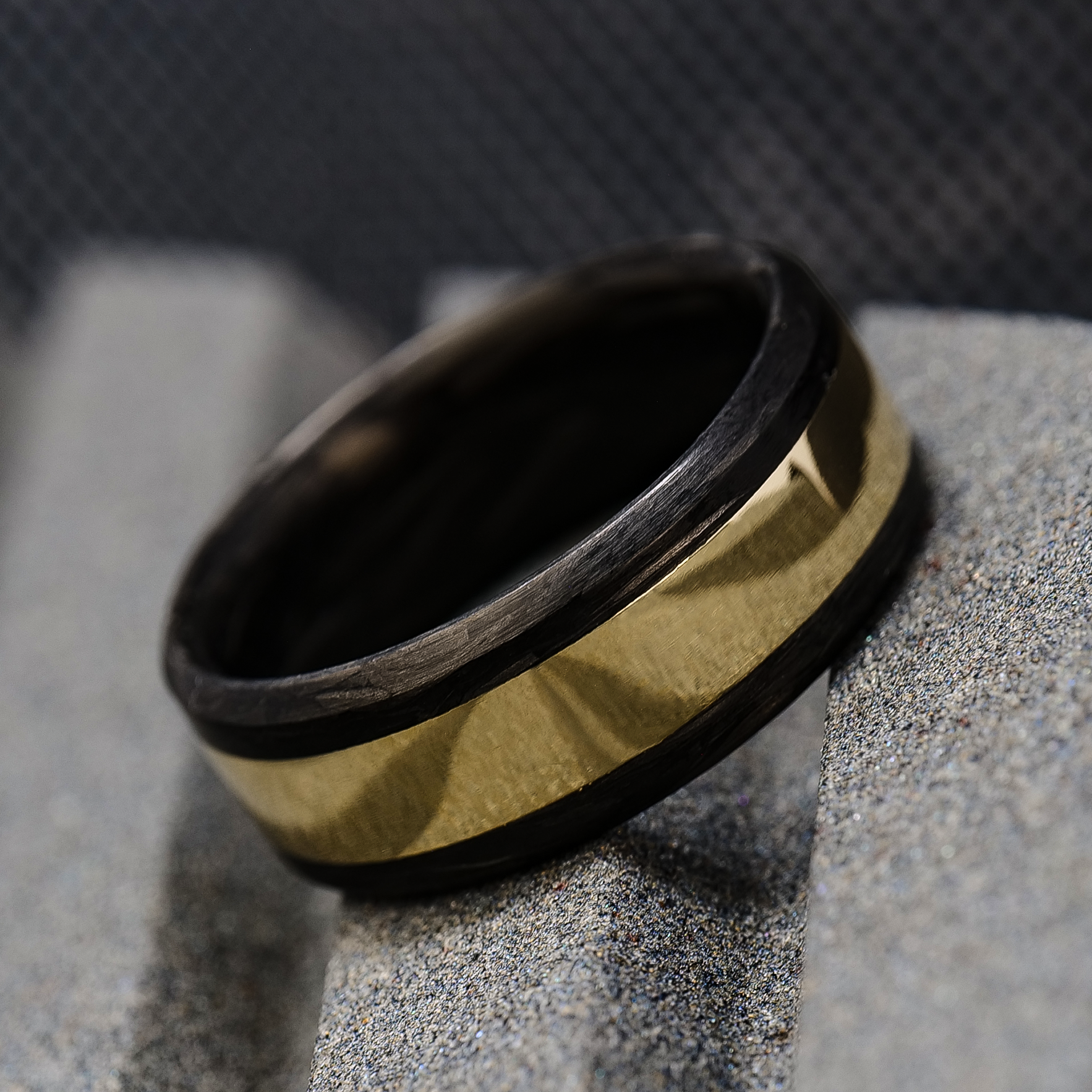 New 18k Gold Tone Mens Tungsten Wedding Band Ring with Black Carbon | eBay