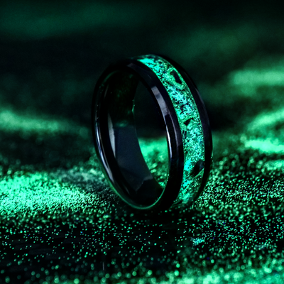 Radiant Deep Space Black Ceramic Glowstone Ring
