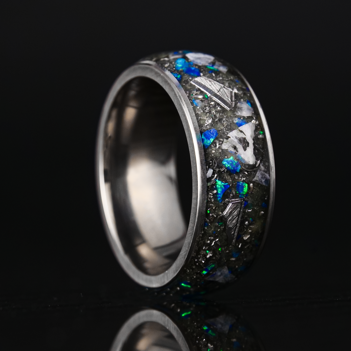 Star Dust™ Halo Ring on Titanium