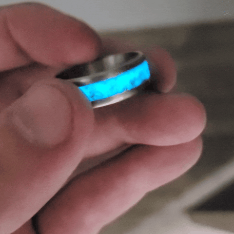 Glowstone ring close-up